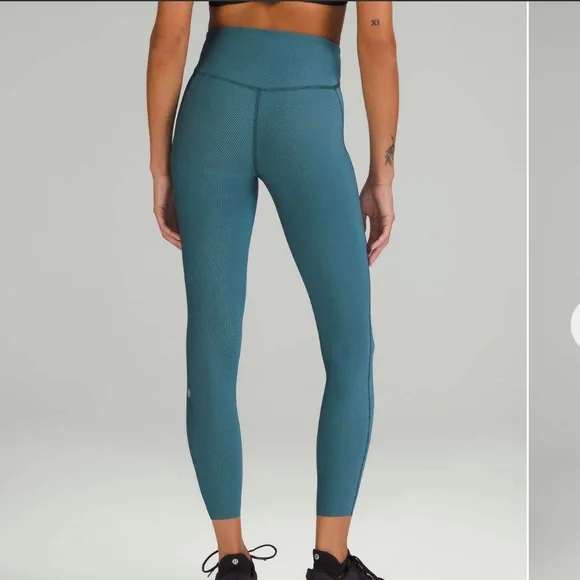 Lululemon Base Pace High-Rise Leggings size 6 25" *Two-Tone Ribbed - Picture 12 of 12